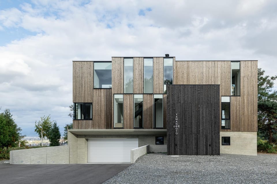 Property building, Facade/entrance