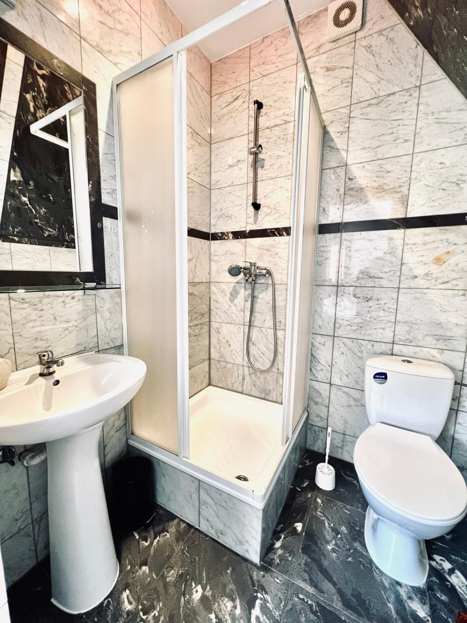 Shower, Toilet, Bathroom