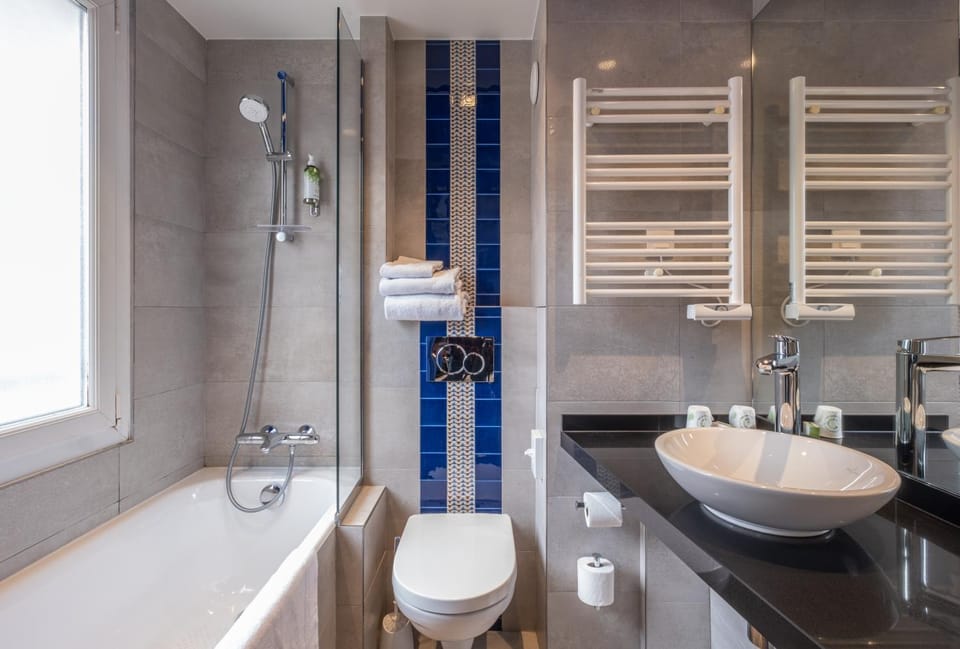 Bathroom, Bath