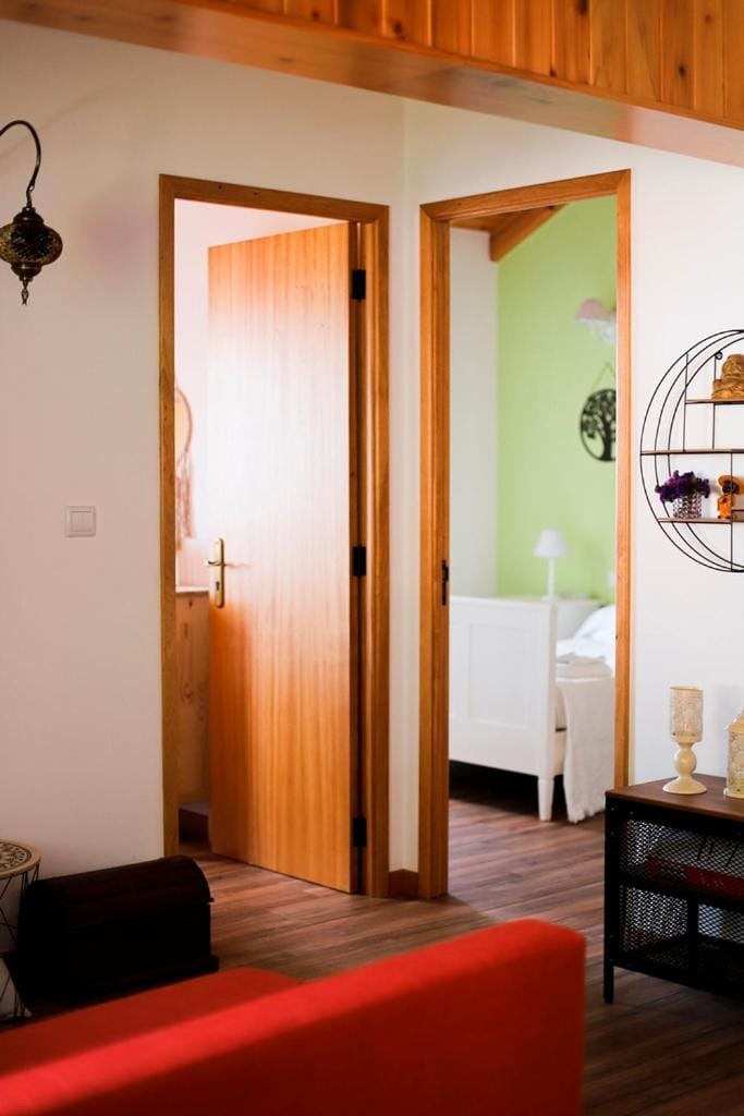 Communal lounge/ TV room, TV and multimedia, Living room, Bedroom