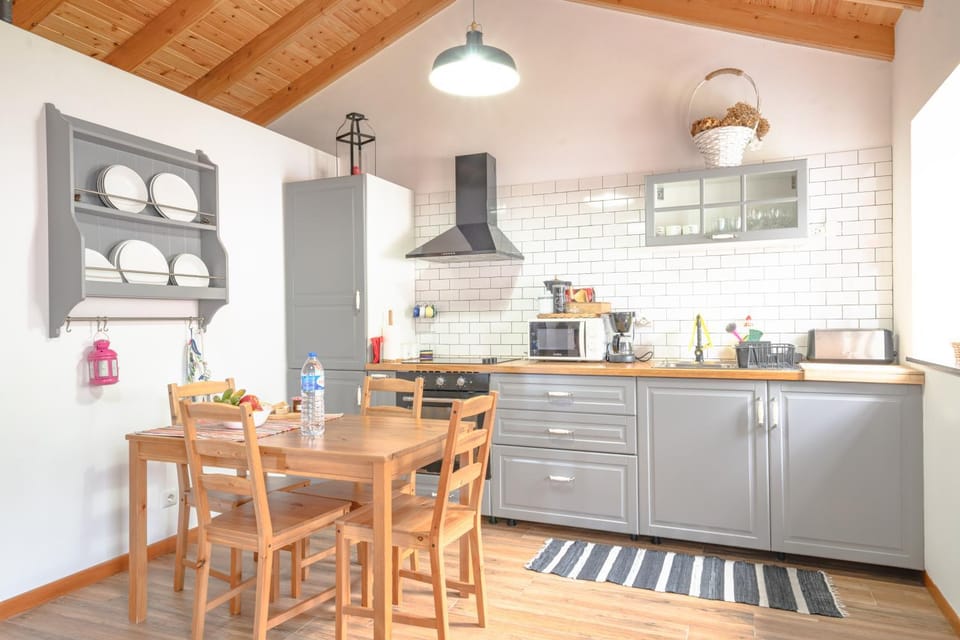 Dining area, Communal kitchen
