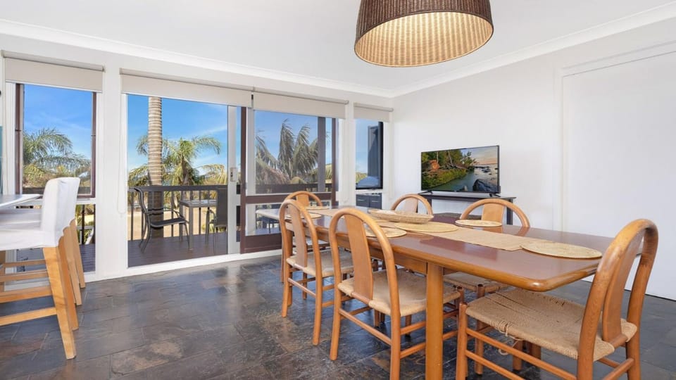 Panorama Place on Jones Beach House in Kiama Downs