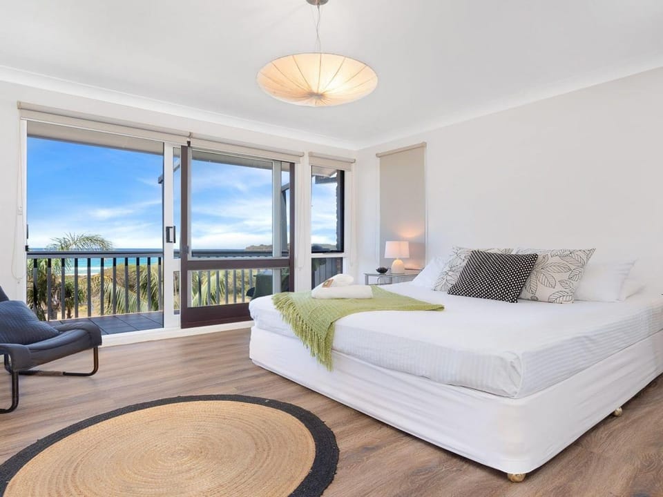 Panorama Place on Jones Beach House in Kiama Downs