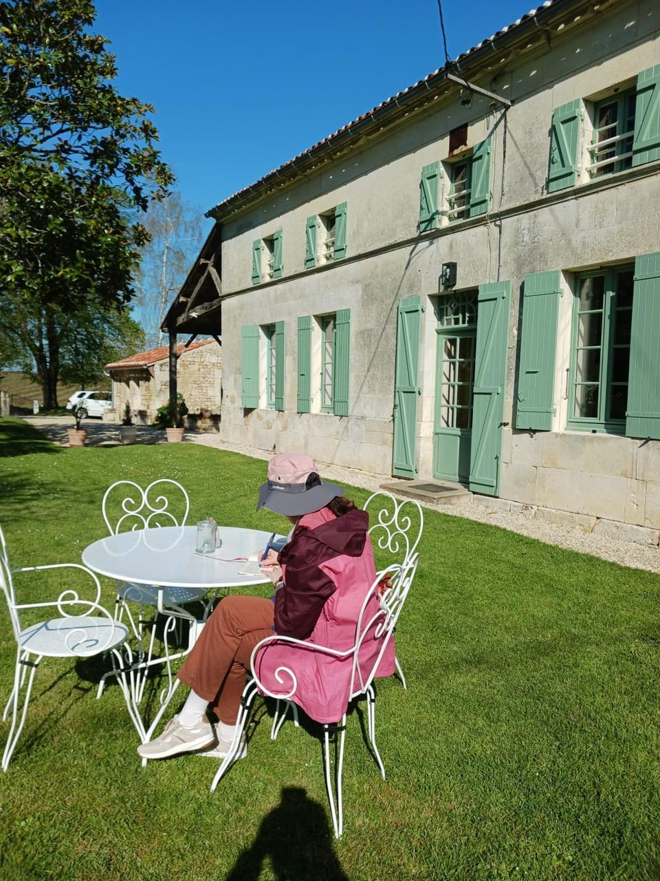 Spring, Seating area