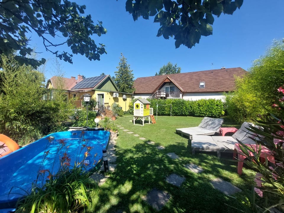 Garden, Swimming pool
