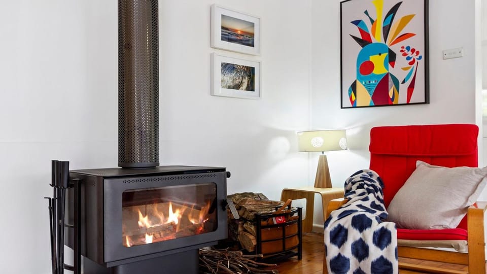fireplace, pet friendly
