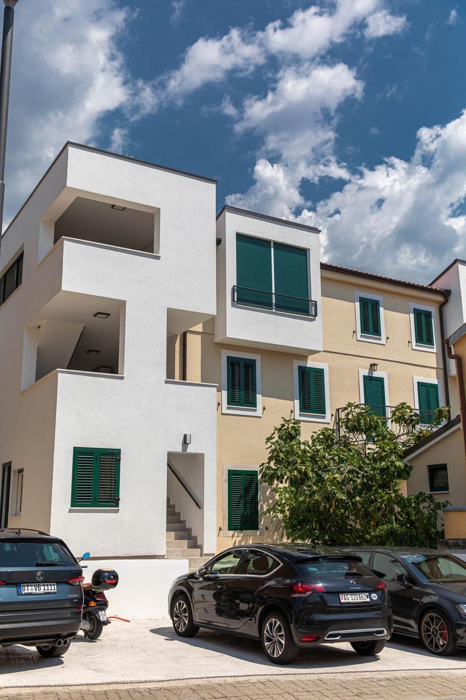 Property building, Off site, Area and facilities