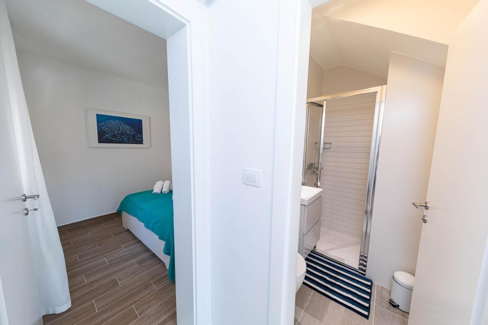 Bathroom, Bedroom
