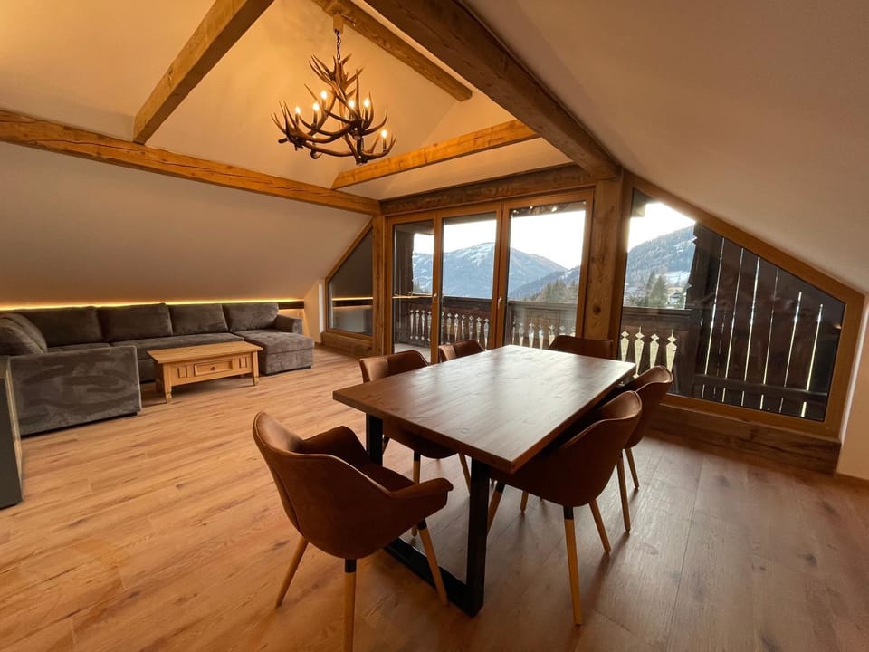 Living room, Dining area