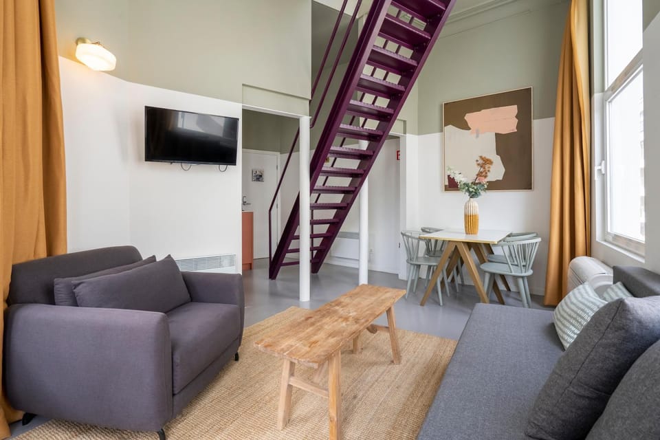 Living room, Dining area