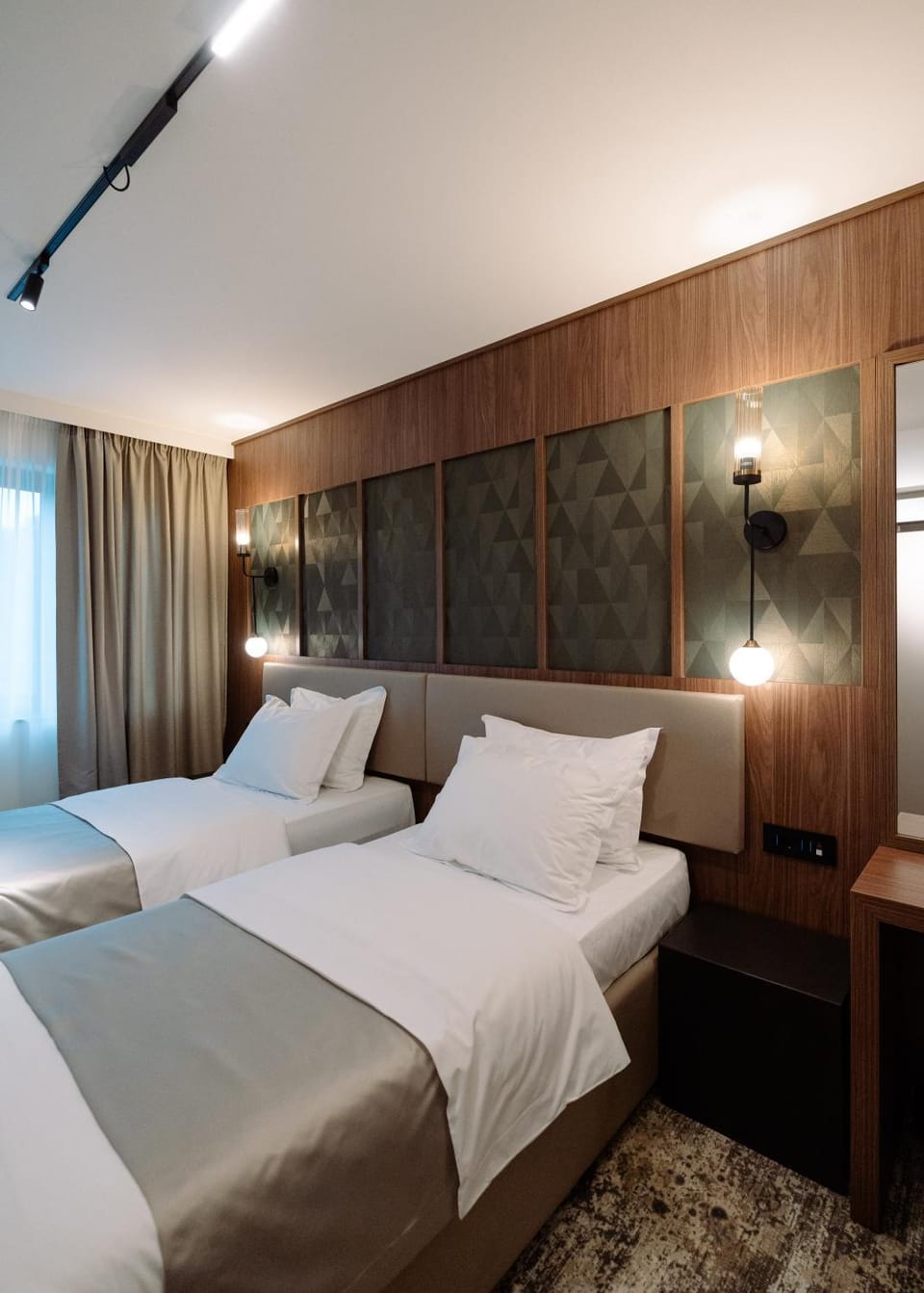 Bed, Photo of the whole room, Bedroom