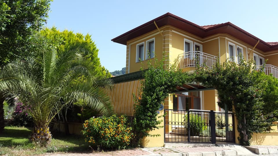 Property building, Garden