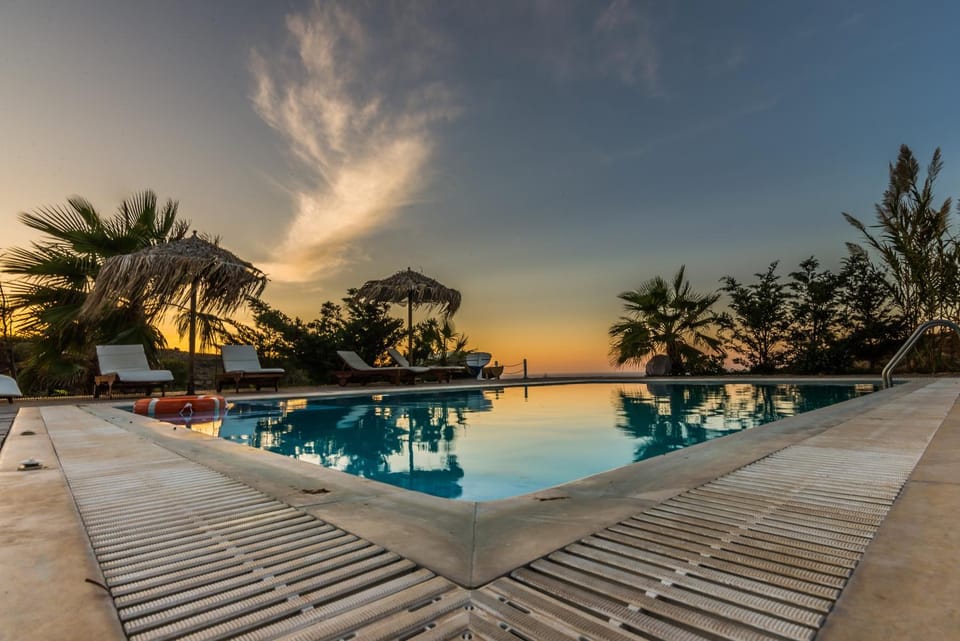 Swimming pool, Swimming pool