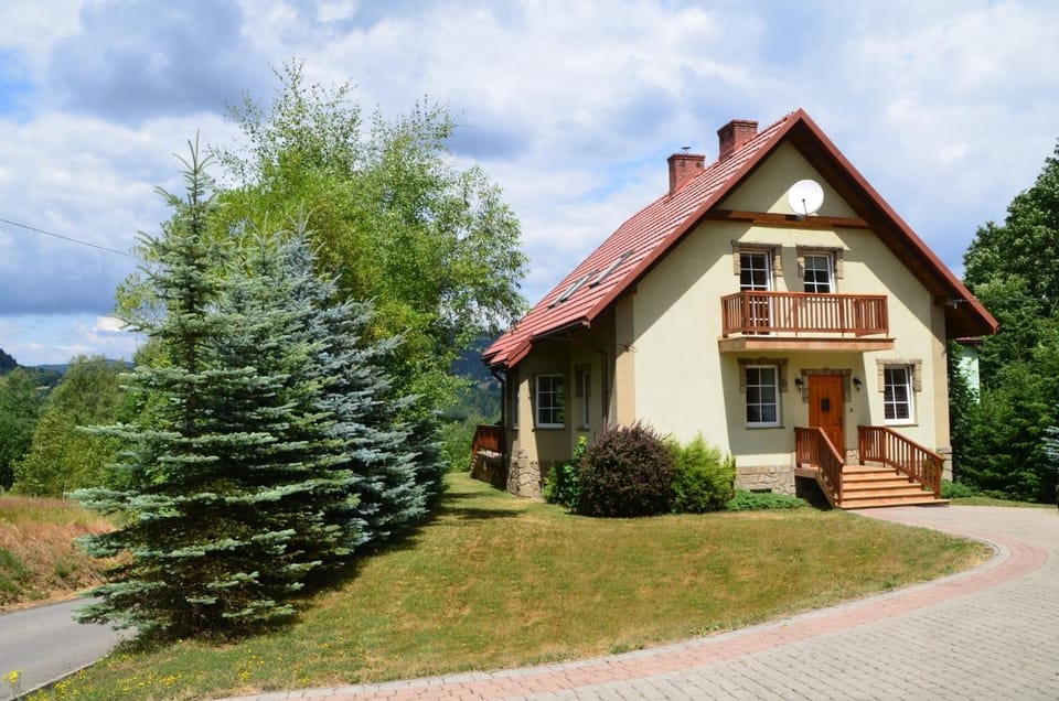 Dom w Beskidach House in Lesser Poland Voivodeship