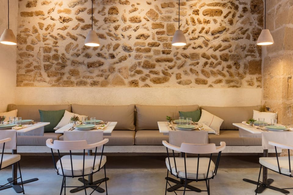 Lounge or bar