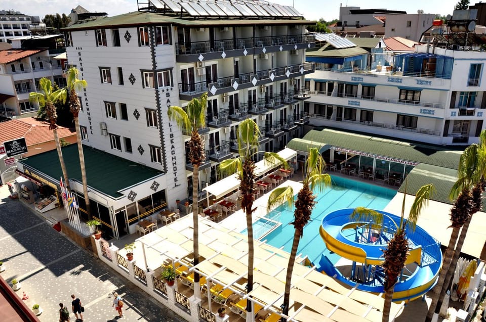 Property building, Restaurant/places to eat, Natural landscape, Swimming pool