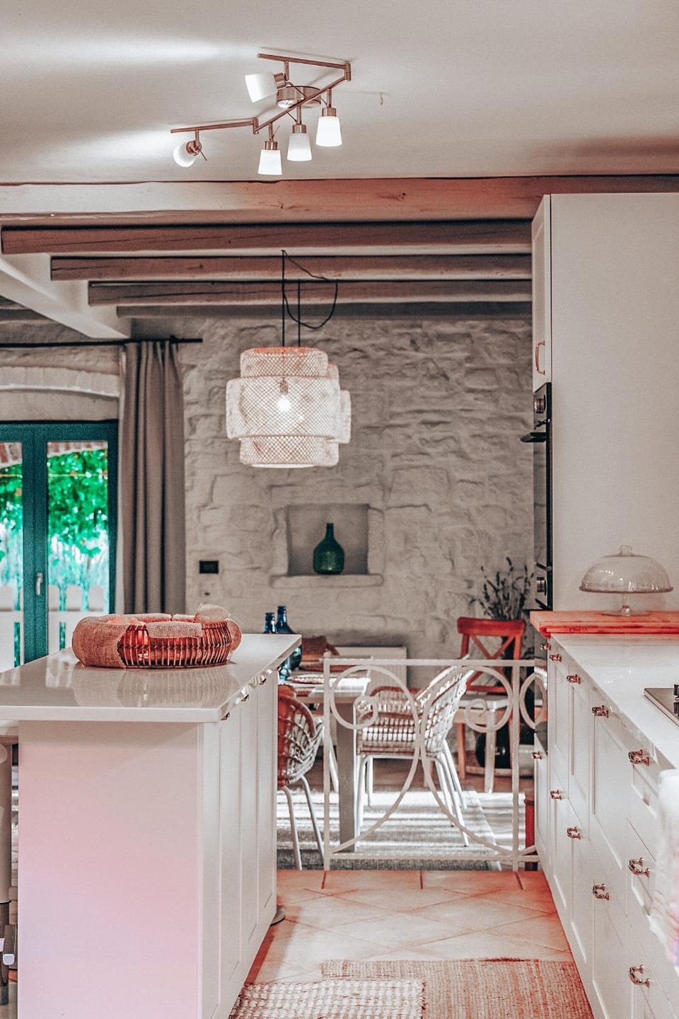 Kitchen or kitchenette, Living room