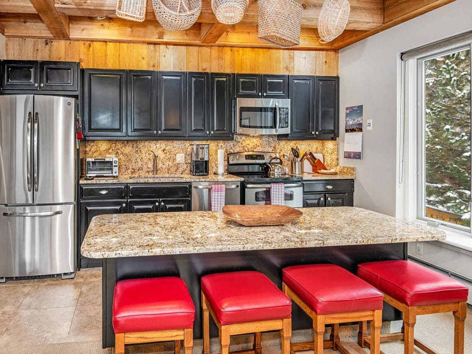 Tree Top Condo Apartment in Vail