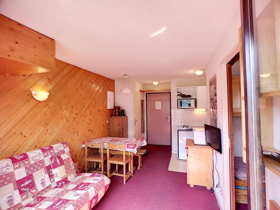 Appartement 2 pièces, 4 pers, ski aux pieds, wifi, animaux admis - FR-1-178-16 Apartment in Les Allues