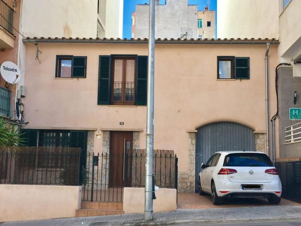 Property building, Facade/entrance
