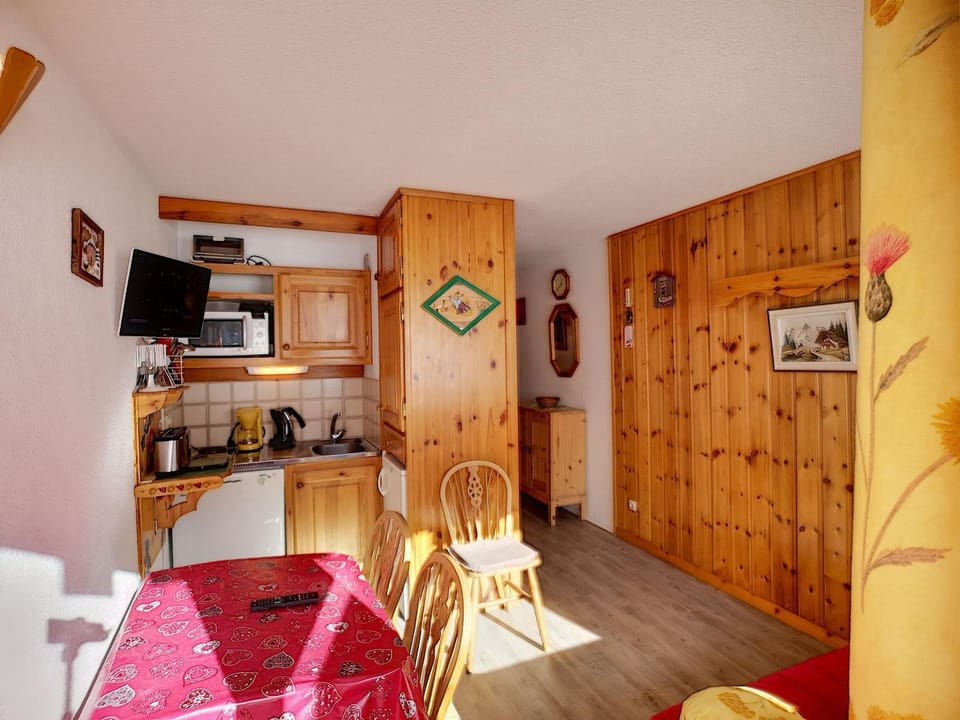 3 pièces aux Menuires, sud, ski aux pieds, animaux, parking - FR-1-178-109 Apartment in Les Allues
