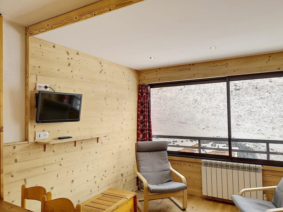 Appartement spacieux 2 pièces rénové Les Menuires 4 pers - Accès direct pistes - WIFI - FR-1-178-126 Apartment in Les Allues