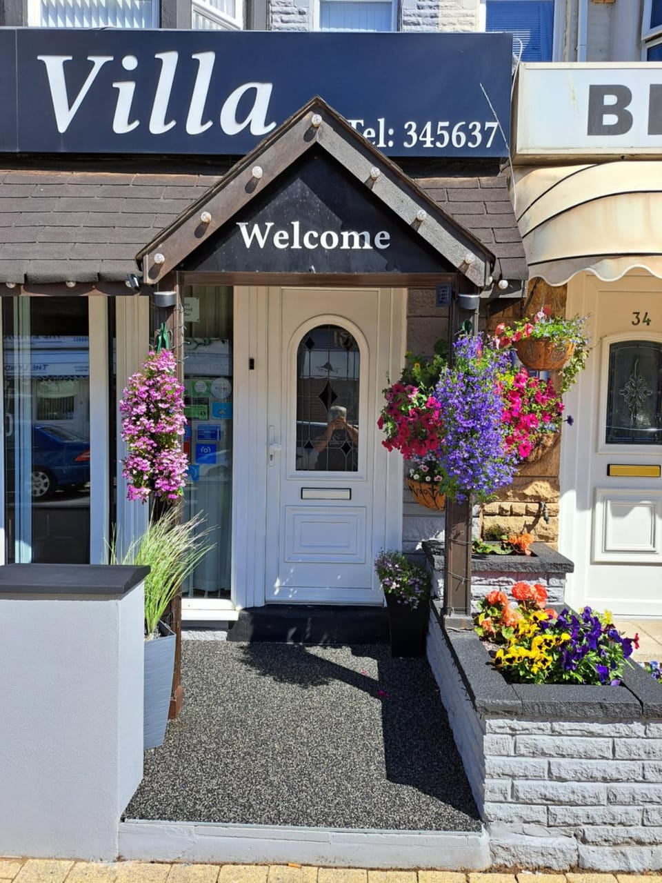 Facade/entrance