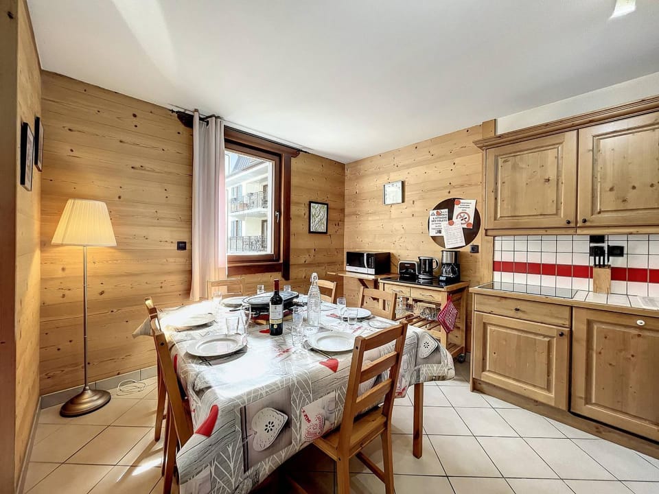 Chamonix centre, 64m², 6 pers., 2 chambres, parking - FR-1-507-14 Apartment in Chamonix