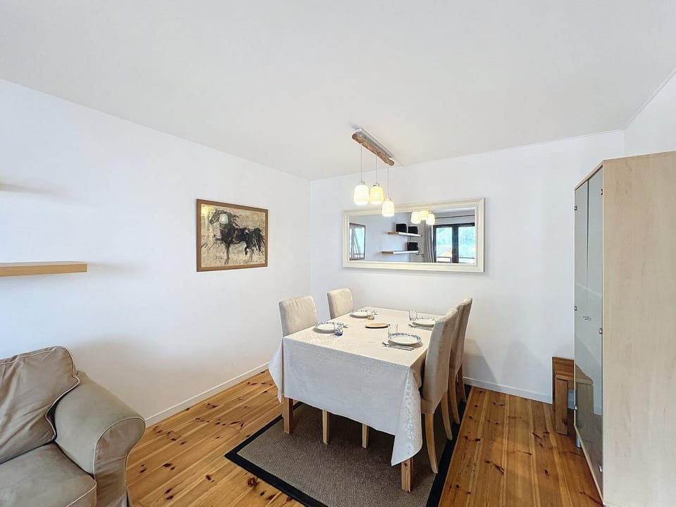 Chamonix: Appart 4 pers, Parking, Wifi - FR-1-507-24 Apartment in Chamonix