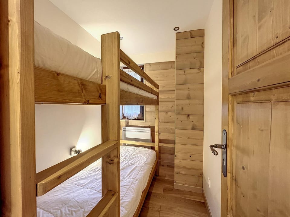Appartement Chaleureux à Chamonix, 4 Pers, Près du Brévent avec Terrasse et Parking - FR-1-507-26 Apartment in Chamonix