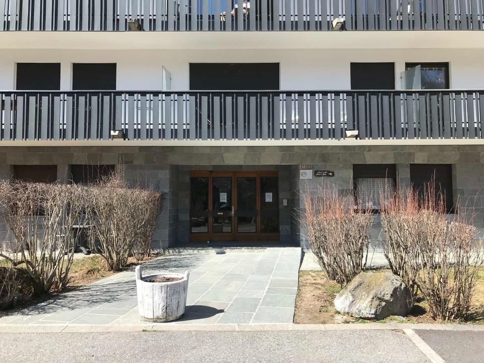 T2 spacieux 45m² pour 4 pers, centre Chamonix, parking inclus - FR-1-507-27 Apartment in Chamonix