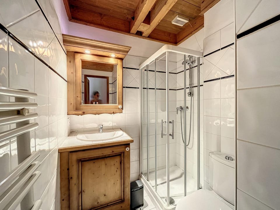 Chamonix: Appart. standing 6 pers, 3 ch, parking, centre-ville - FR-1-507-35 Apartment in Chamonix