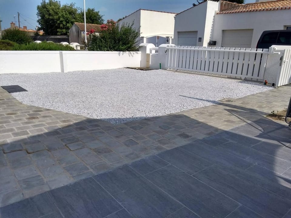 Maison rénovée près de la plage avec jardin clos, 300m de la mer, La Guérinière - FR-1-224B-69 House in Pays de la Loire