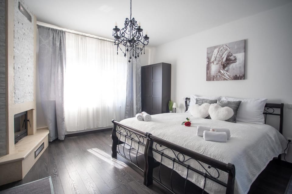 Diamond Palace Apartment in Slovenia