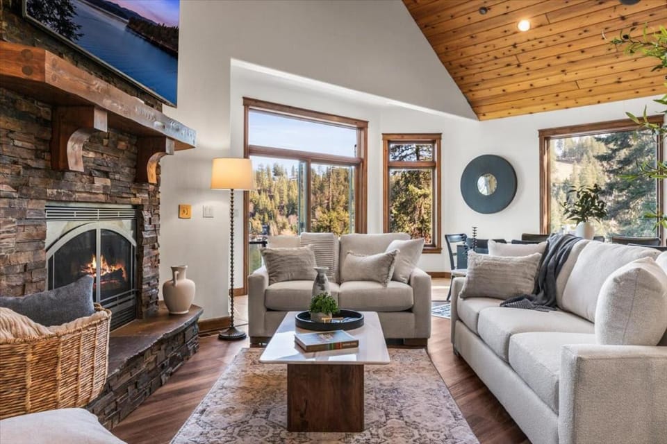 DeJa View House in Kootenai County