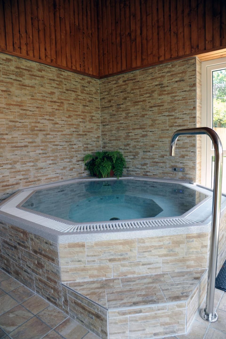 Hot Tub, Spa and wellness centre/facilities
