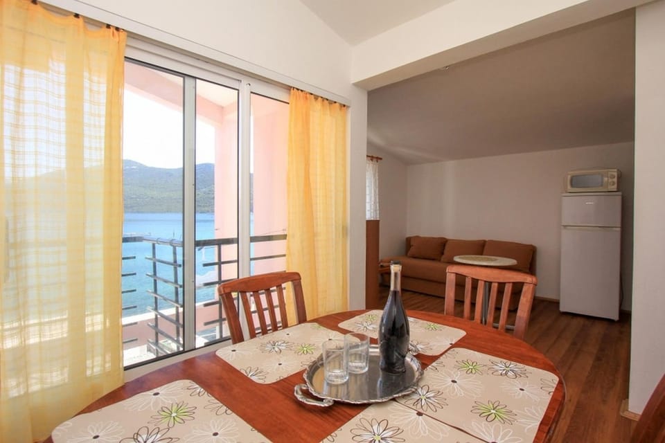 Living room, Sea view