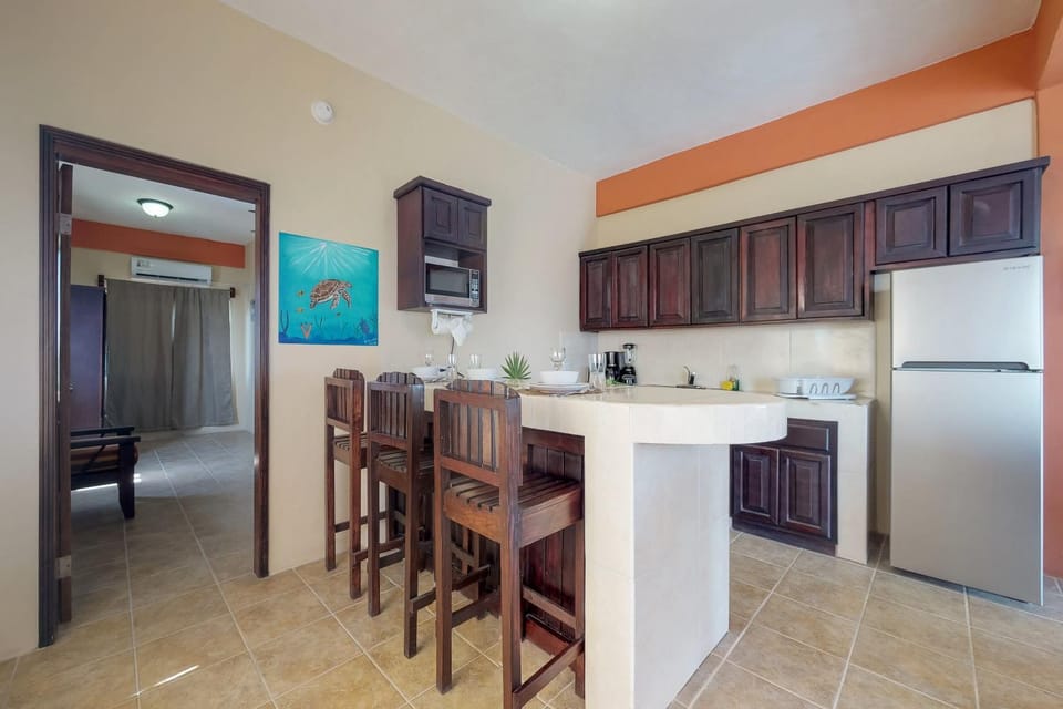 Honey Camp #1 at Laguna Suite -Gold Standard Certified Apartment in San Pedro