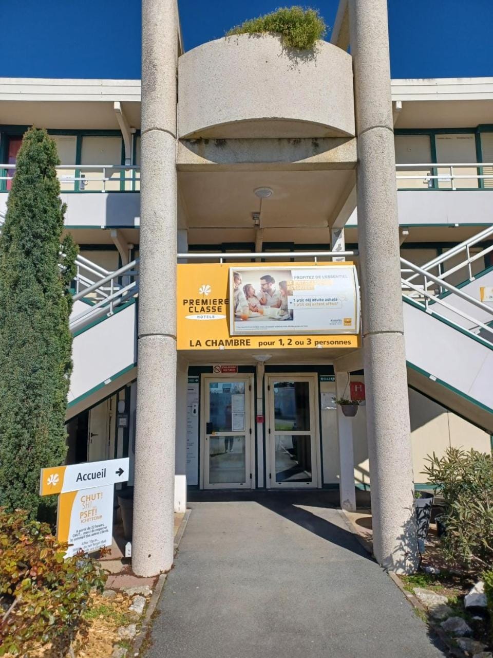 Property building, Facade/entrance