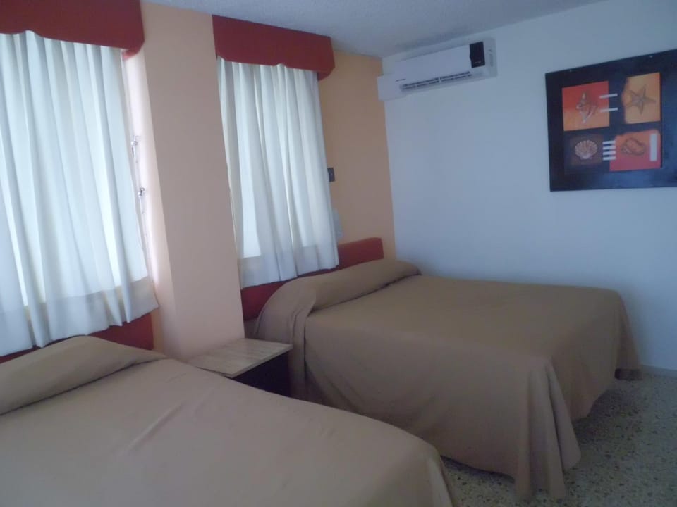 Suites Angelopolis Hotel in Acapulco