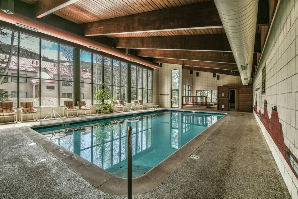 Ski Run 302 by SummitCove Lodging in Colorado House in Keystone