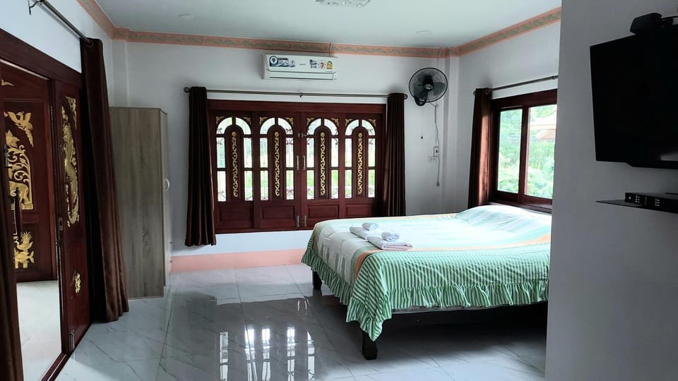 Khwahol Guesthouse Bed and Breakfast in Koh Samui