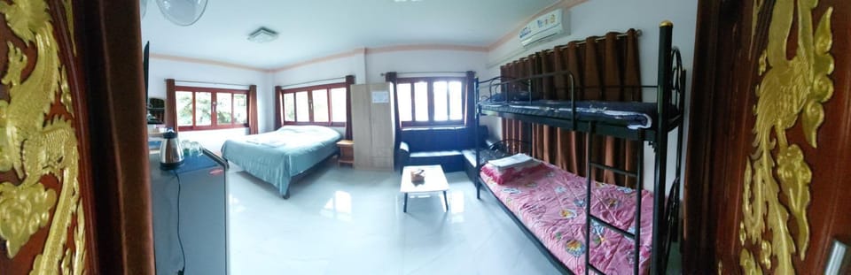 Khwahol Guesthouse Bed and Breakfast in Koh Samui