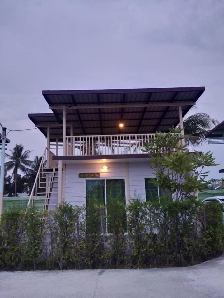 บ้านฟ้ารักตะวัน House in Thailand