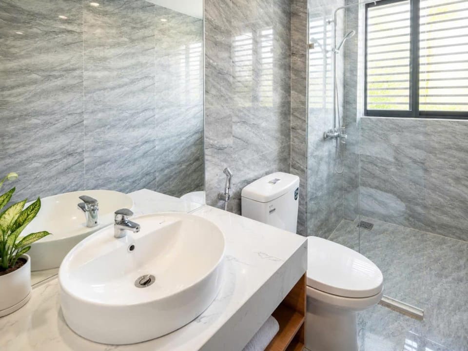 Shower, bidet