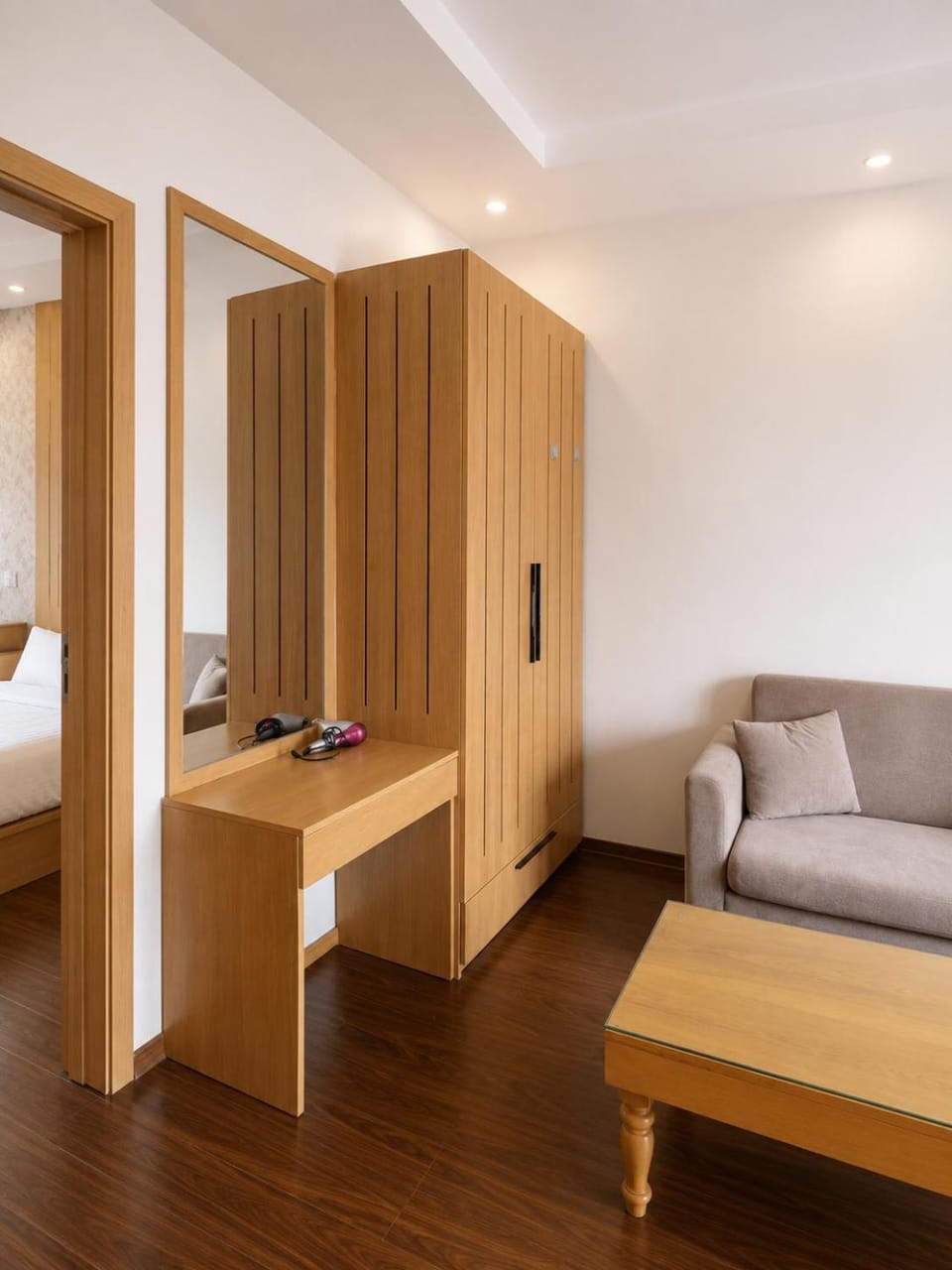 Bed, TV and multimedia, Bedroom, wardrobe