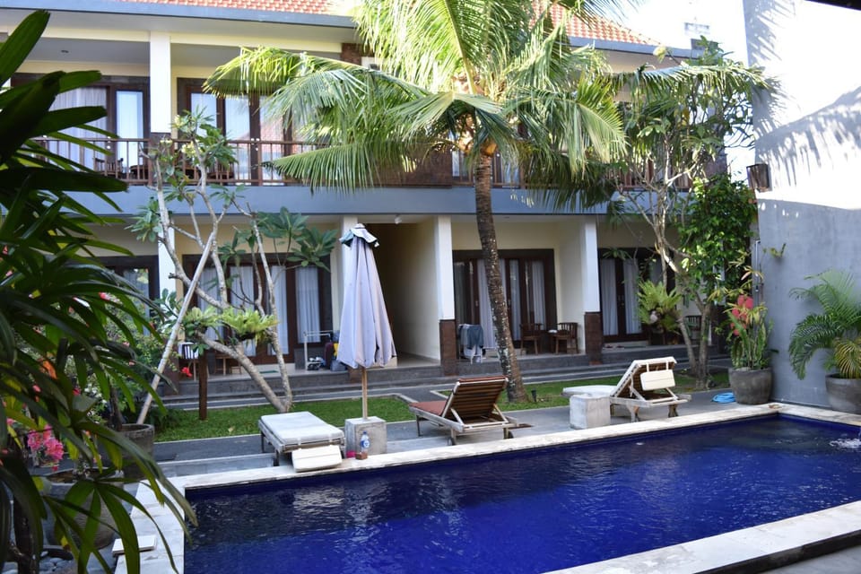 Dabumito Guest House Bed and Breakfast in North Kuta