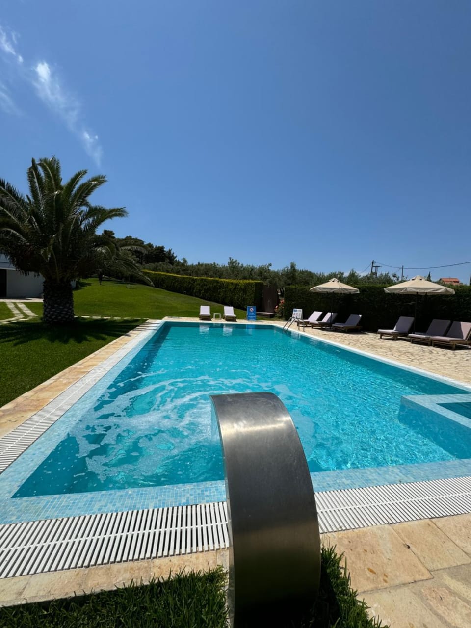 Property building, Restaurant/places to eat, Day, Pool view, Swimming pool, Breakfast, sunbed