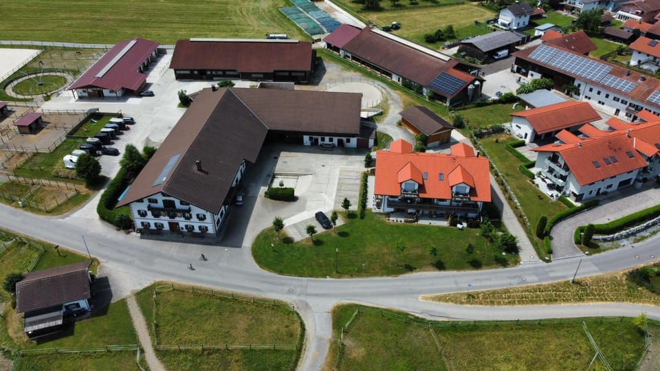 Property building, Day, Neighbourhood, Natural landscape, Bird's eye view, Street view, Location