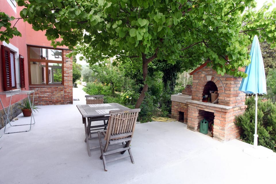 BBQ facilities, Balcony/Terrace, Seating area
